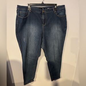 💕3/$25💕 1822 Denim Adrianna Jeans